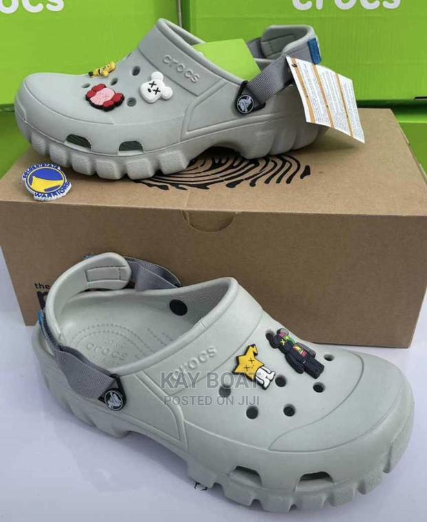 Vietnam Made Crocs · Photo 4