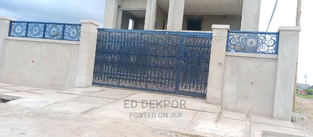 Hg Metal Gate photo 2