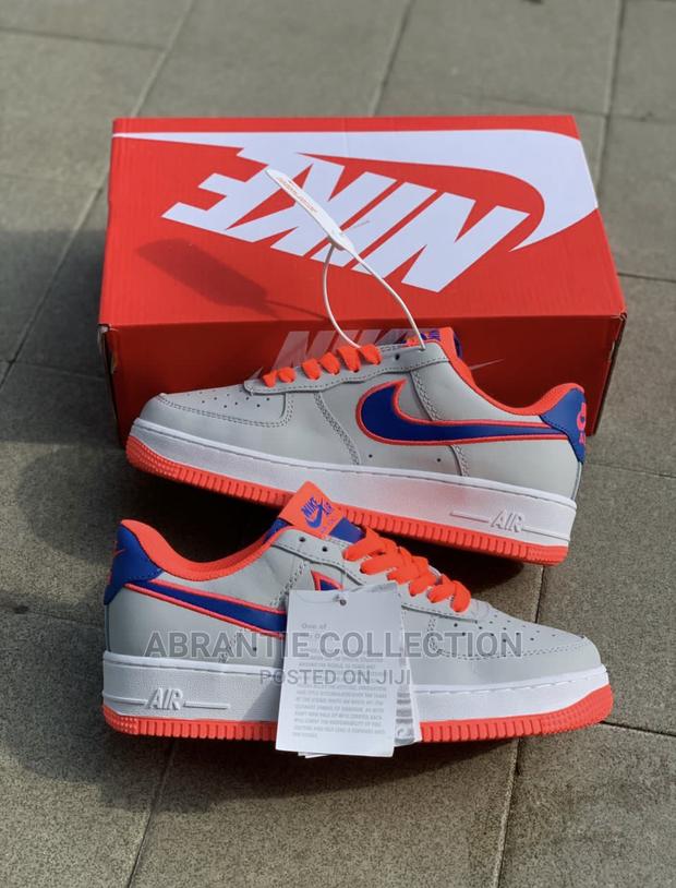 Nike Air Force 1 Wolf Grey · Photo 3