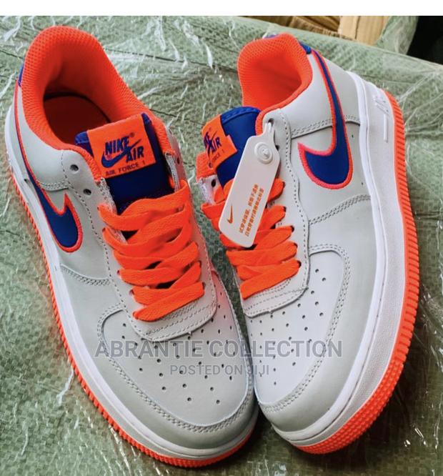 Nike Air Force 1 Wolf Grey · Photo 4
