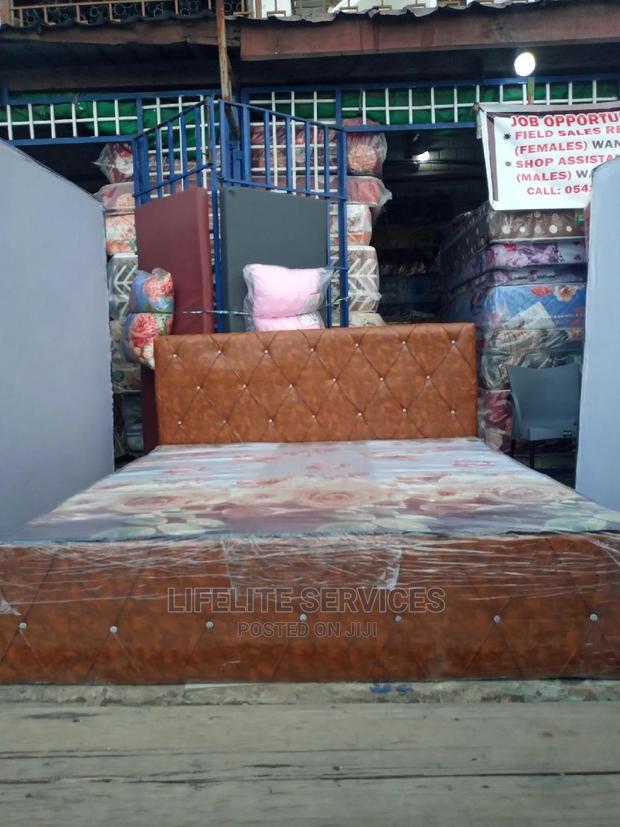 Classic Queen Bed(Inbuilt With Foam)