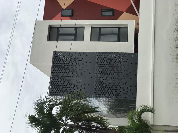 Container Building photo 14