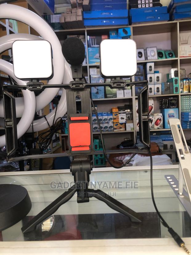 Professional Live Streaming Set(2 Lights,Mic,Phone Holder) · Photo 3