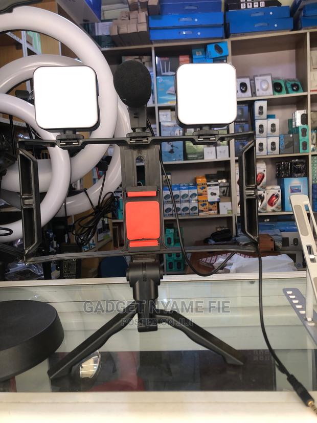 Professional Live Streaming Set(2 Lights,Mic,Phone Holder) · Photo 4