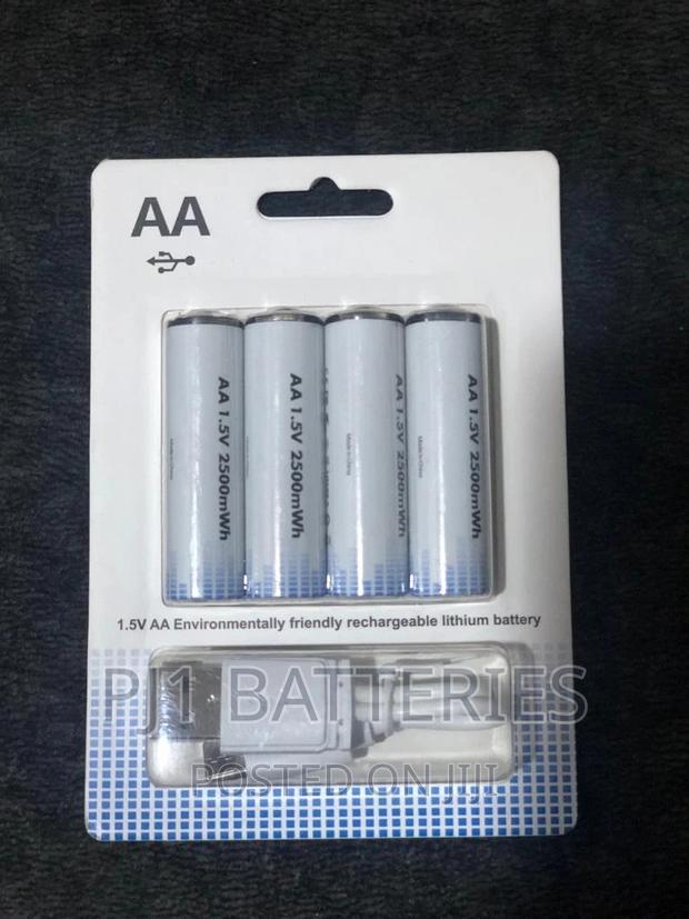 AA Rechargeable With Charging Port · Photo 2