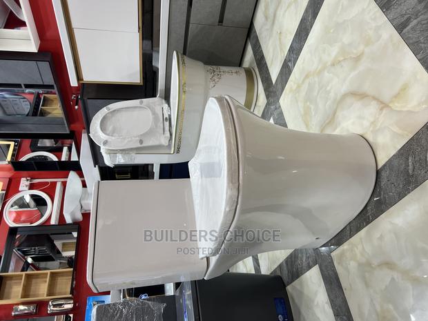 Water Closet (B256) · Photo 2