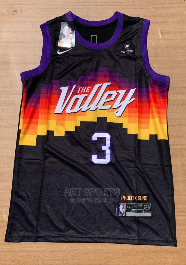 Original Basketball Jersey · Photo 3