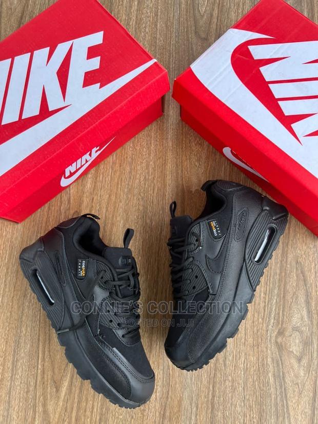 Nike Air Max 90 Surplus · Photo 2