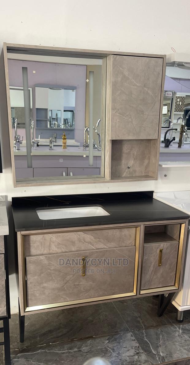 Wash Hand Basin With Cabinet · Photo 2