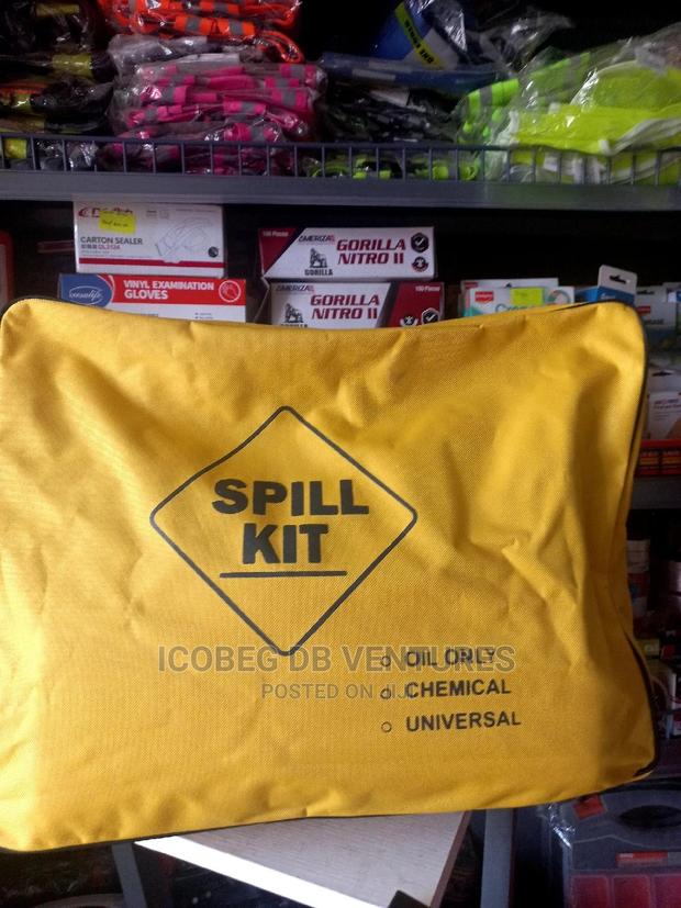 5 Gallons Spill Kit · Photo 2