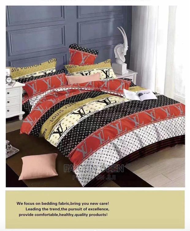 Quality Beddings(2 Bedsheets , 4 Pillow Cases)In Diff Colors · Photo 1