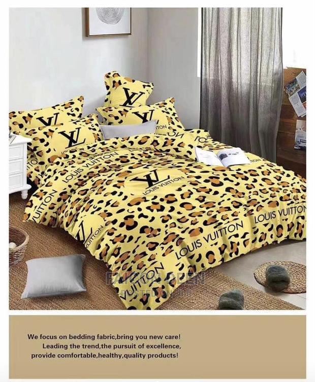 Premium Quality Cotton Bedsheets(2 Bedsheets, 4 Pillow Cases · Photo 1