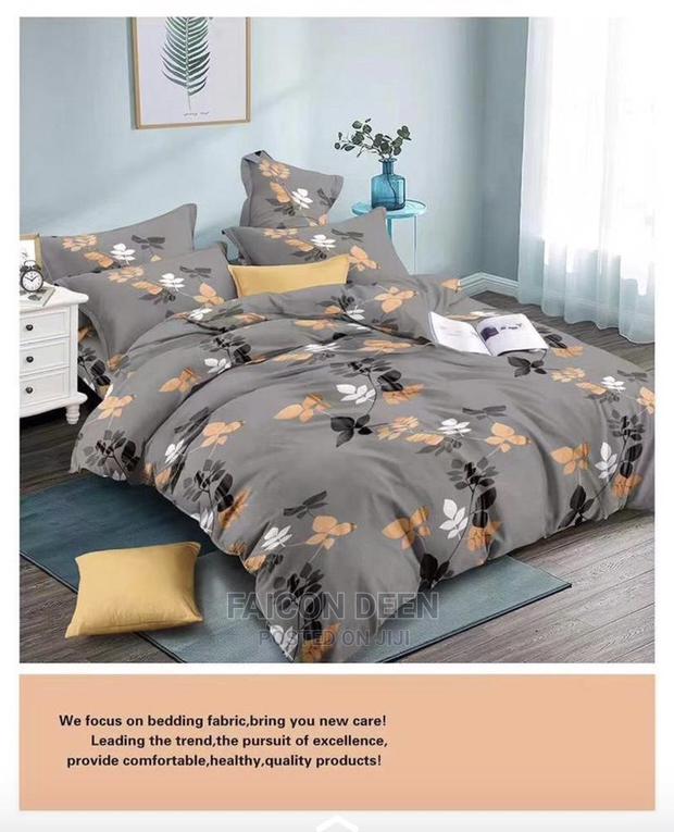 High Quality Bedding (2 Bedsheets, 4 Pillow Cases ) · Photo 1