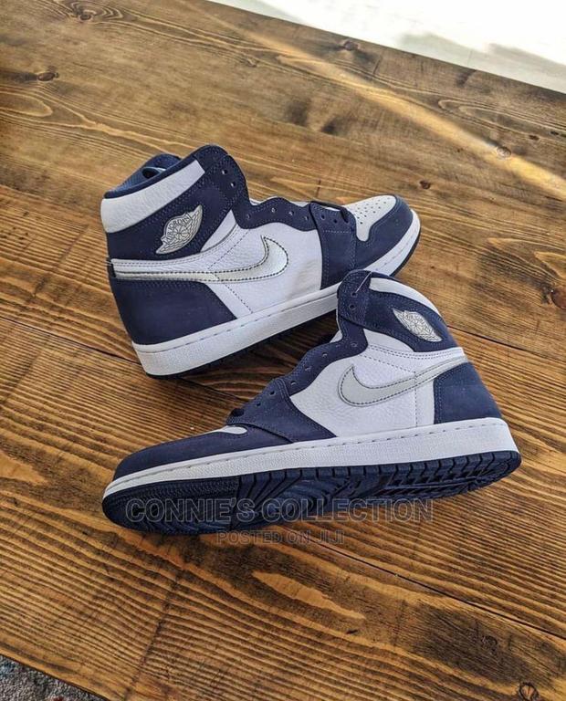 Air Jordan 1 Retro High · Photo 3