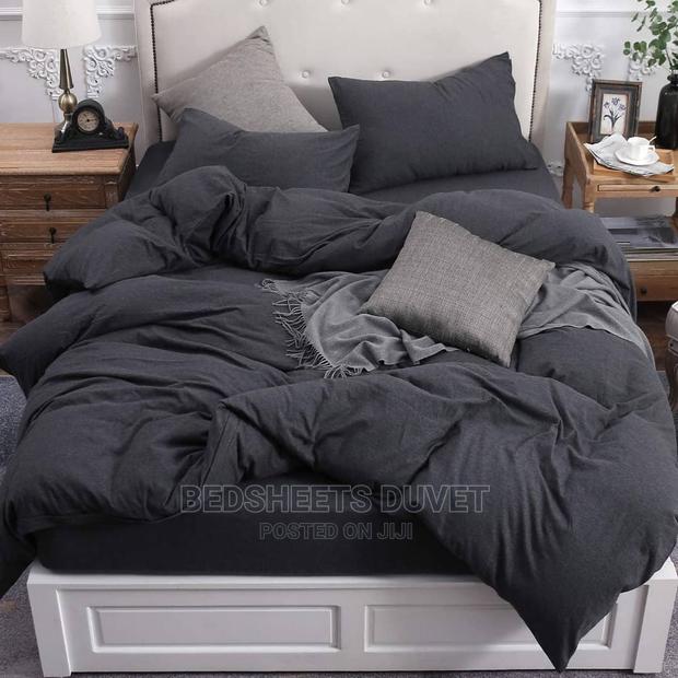 Grey Duvet · Photo 2