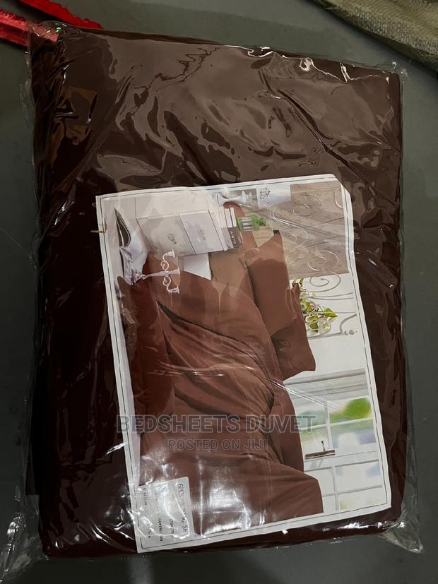 Coffee Brown Fitted Sheet Set · Photo 2