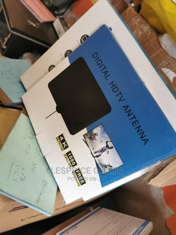 Designed Digital HDTV Antenna · Photo 2
