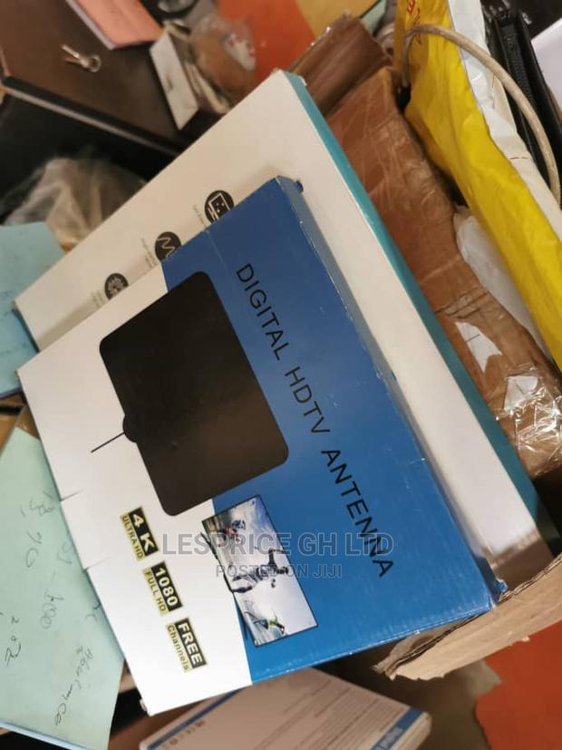 Sealed Digital HDTV Antenna · Photo 2