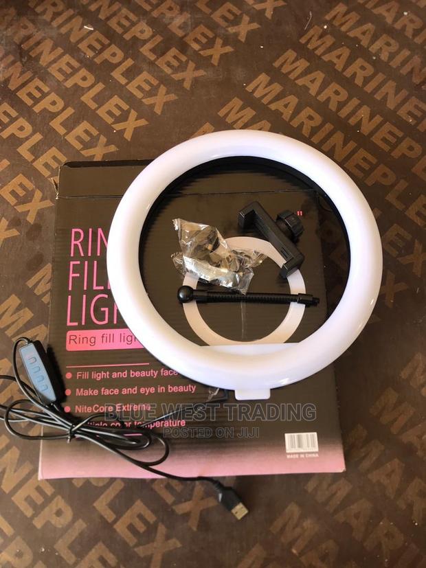 Ring Light 10 Inches · Photo 4