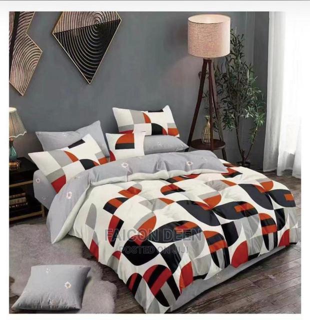 Quality Thick Cotton Bedsheets(2 Bedsheets, 5 Pillow Cases · Photo 1