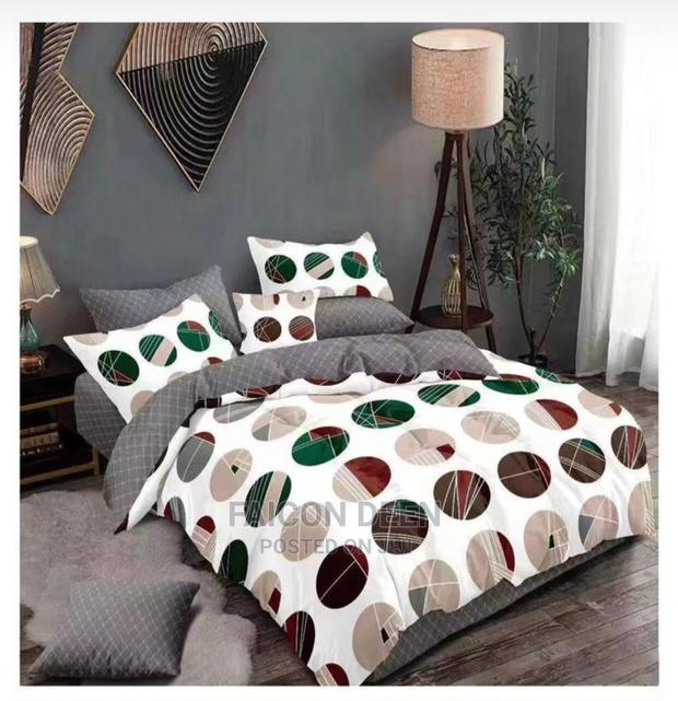 Beautiful Cotton Bedding (2 Bedsheets, 5 Pillow Cases · Photo 1