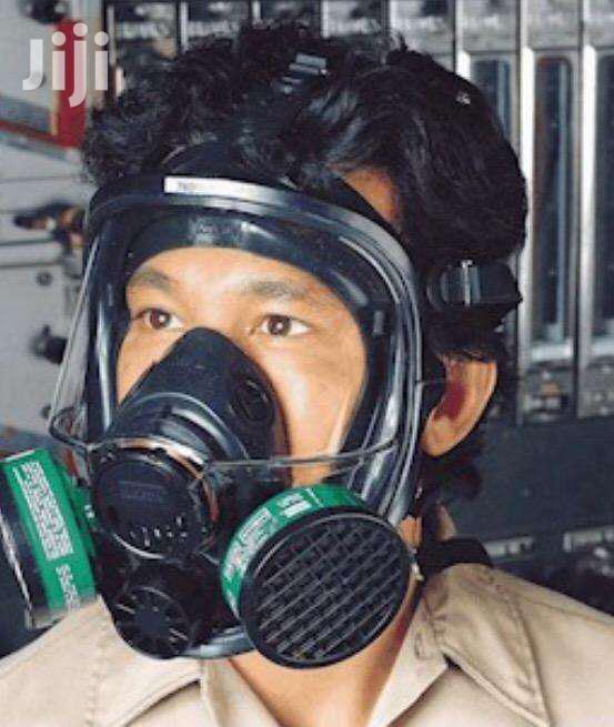 Gas Mask Honeywell