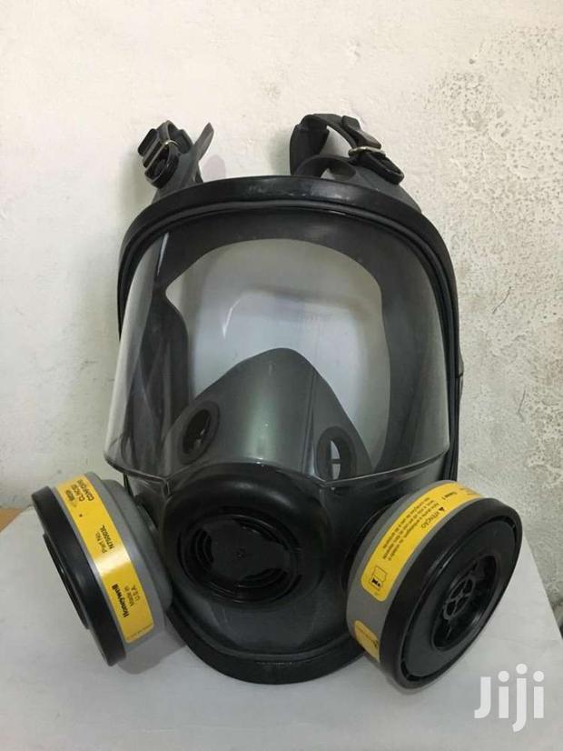 Gas Mask Honeywell