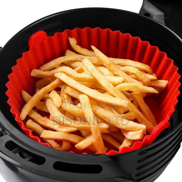 Silicone Air Fryer Liners · Photo 3