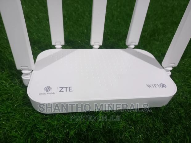 ZTE Wifi Router photo 4