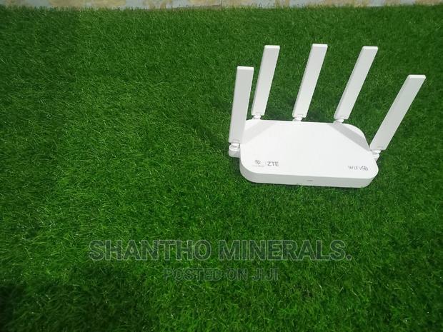 ZTE Wifi Router photo 5