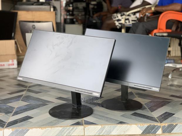 Edgeless 23 Lenovo Thinkvision LED LCD Monitor · Photo 4