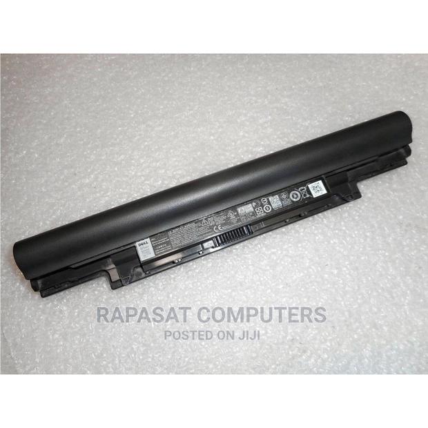 Dell Latitude 3340 / Yfdf9 Battery · Photo 2