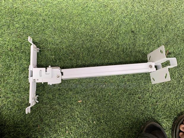 Wall or Ceiling Projector Mount With Universal LCD/ · Photo 2
