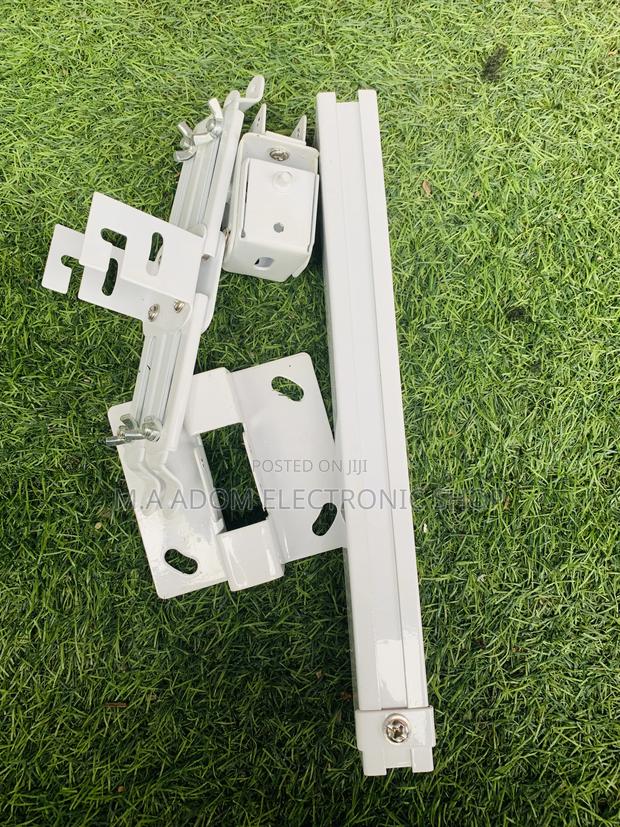 Wall / Ceiling Projector Mount · Photo 4