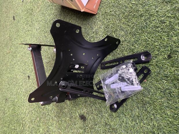 Mount for All Monitors Small Screen TVS 14”-50” · Photo 2