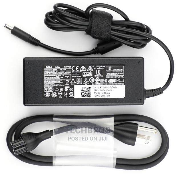 Dell Small Pin Charger 90W · Photo 3
