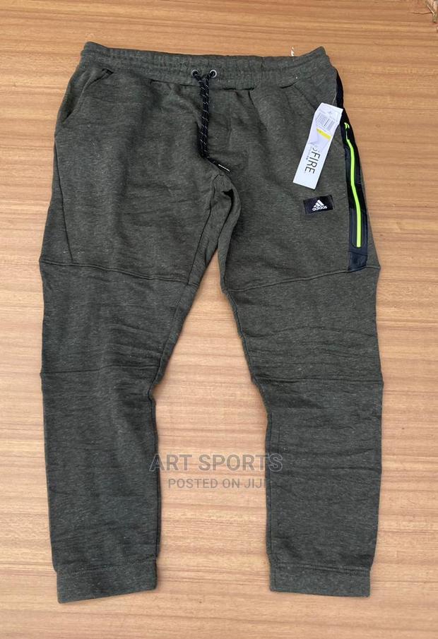 Adidas Joggers · Photo 3