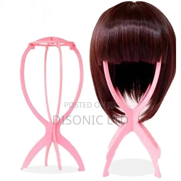 Wig Stands · Photo 4