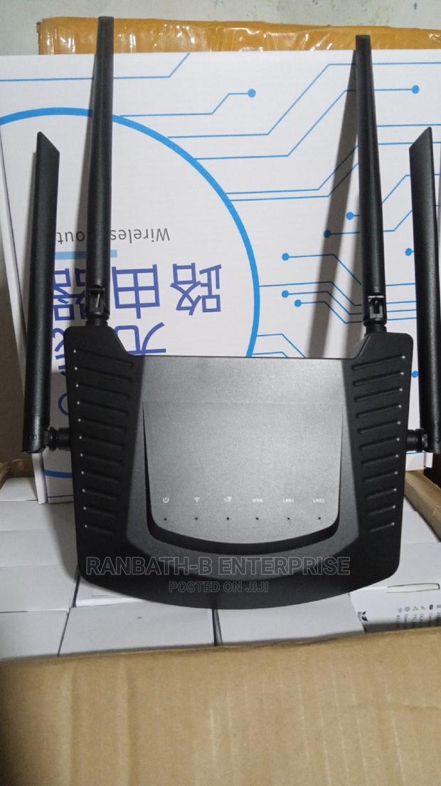 4G Wireless Router ( Takes All Sim) · Photo 3