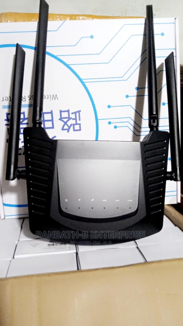 4G Wireless Router Takes All Sim · Photo 2