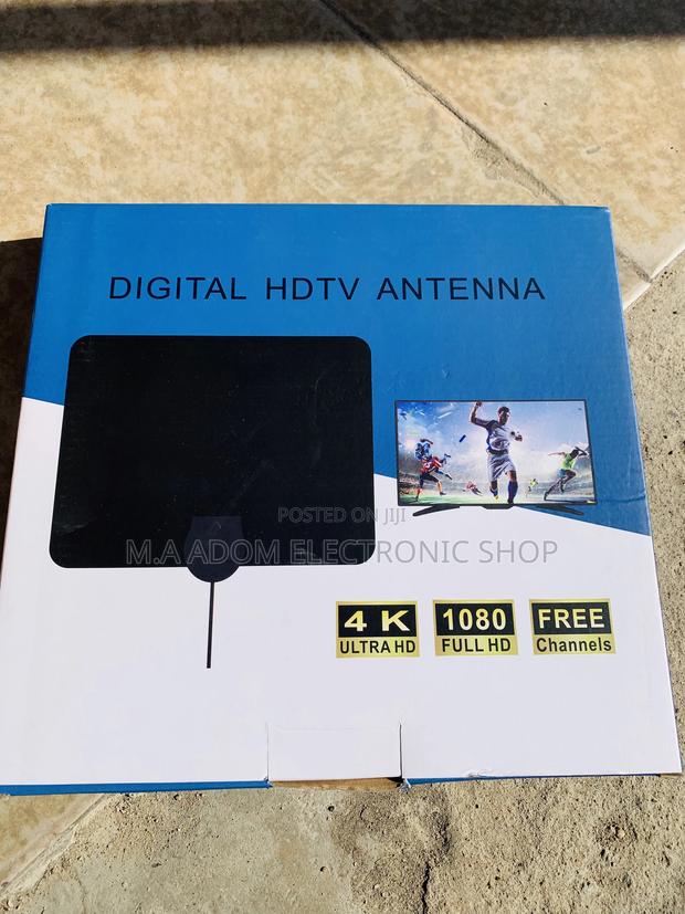 Indoor Antenna With Booster · Photo 2