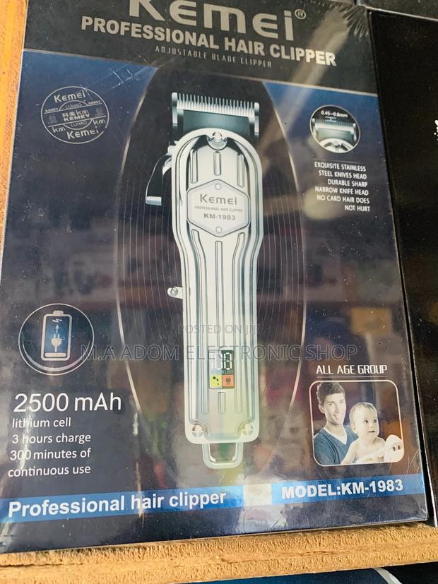 Cordless Kemei Professional Hair Trimmer With 2500 Mah · Photo 2
