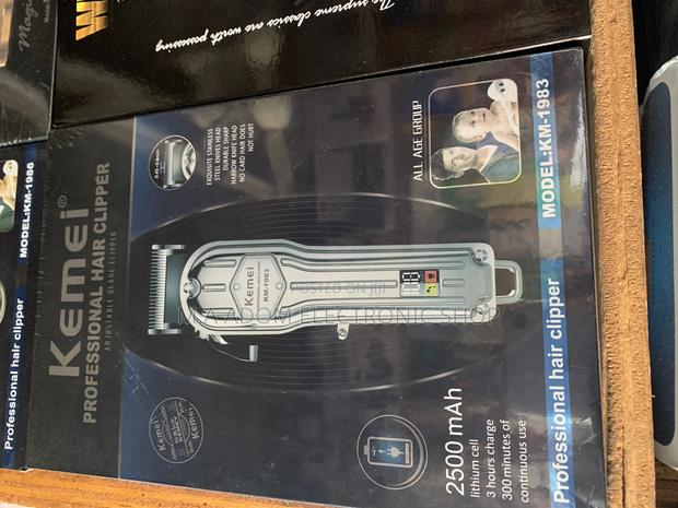 All Age Group Kemei Cordless Professional Hair Clippers · Photo 2