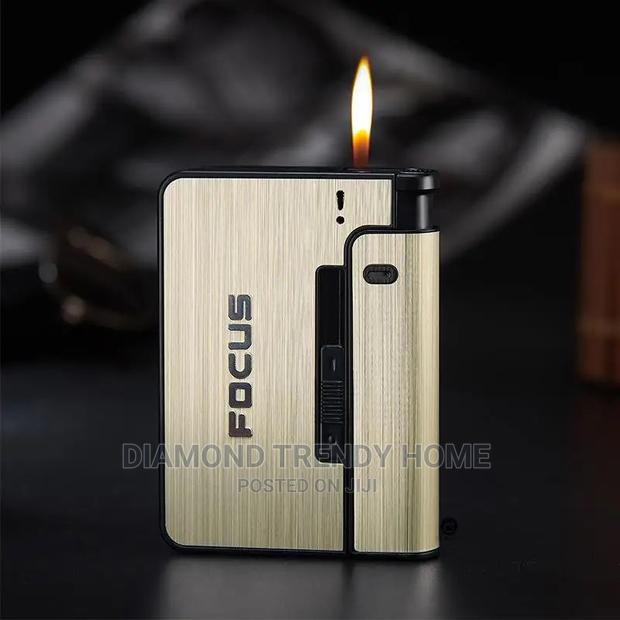 Automatic Metal Cigarette Case Holder With Lighter Holder.