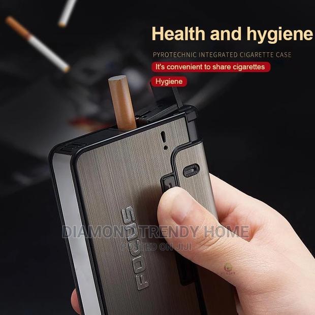 Automatic Metal Cigarette Case Holder With Lighter Holder. photo 2