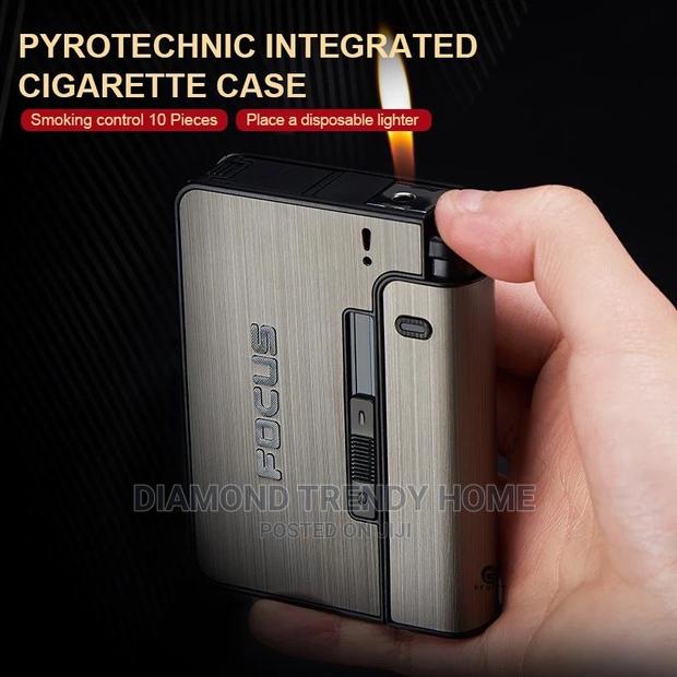 Automatic Metal Cigarette Case Holder With Lighter Holder. photo 5