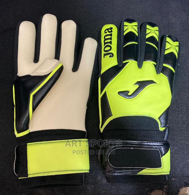 Jona Goalkeeper’S Gloves · Photo 1
