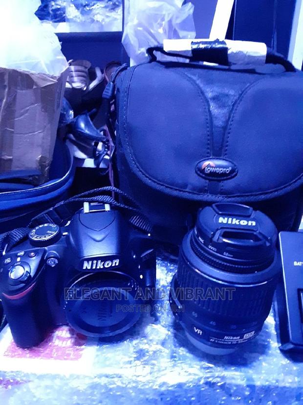 Nikon D3200 in Very Little Use Condition photo 3