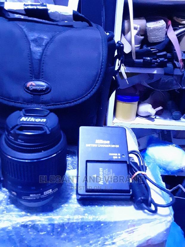 Nikon D3200 in Very Little Use Condition photo 5