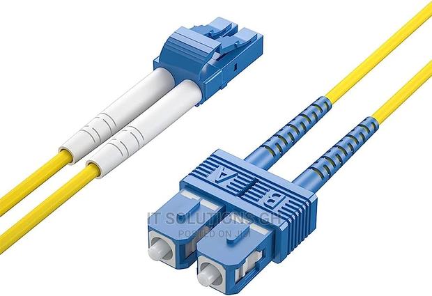 LC/UPC to SC/UPC Patch Cord / Single Mode Duplex / 10M · Photo 2